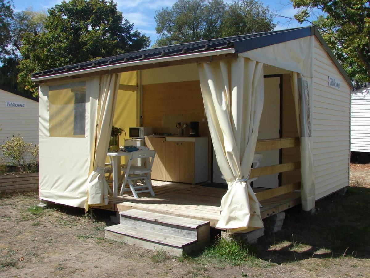 Hotel Camping Au Coeur De Vendôme Exterior foto